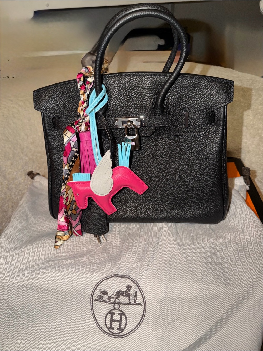 Black handbag size 25